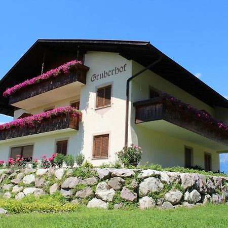 Gruberhof Bed & Breakfast Postal / Burgstall Luaran gambar