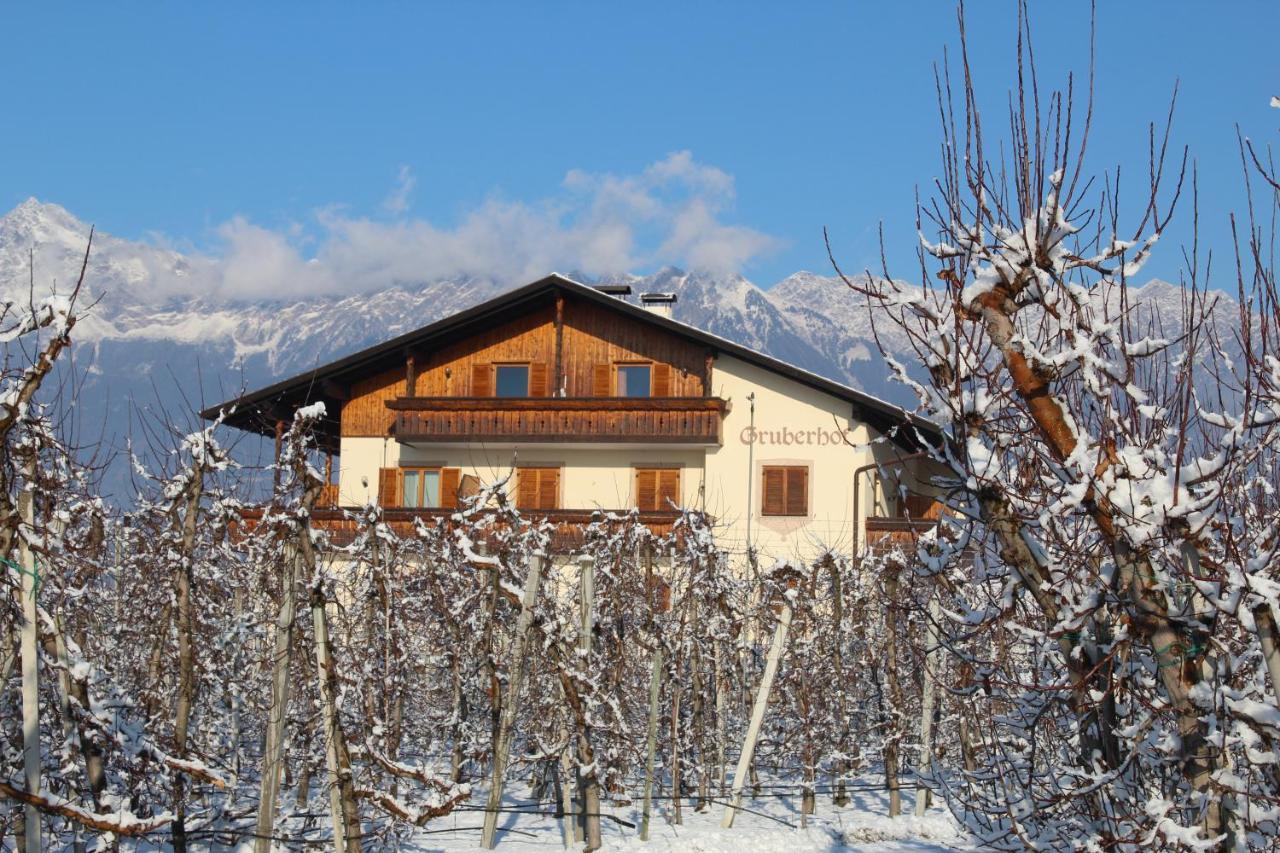 Gruberhof Bed & Breakfast Postal / Burgstall Luaran gambar
