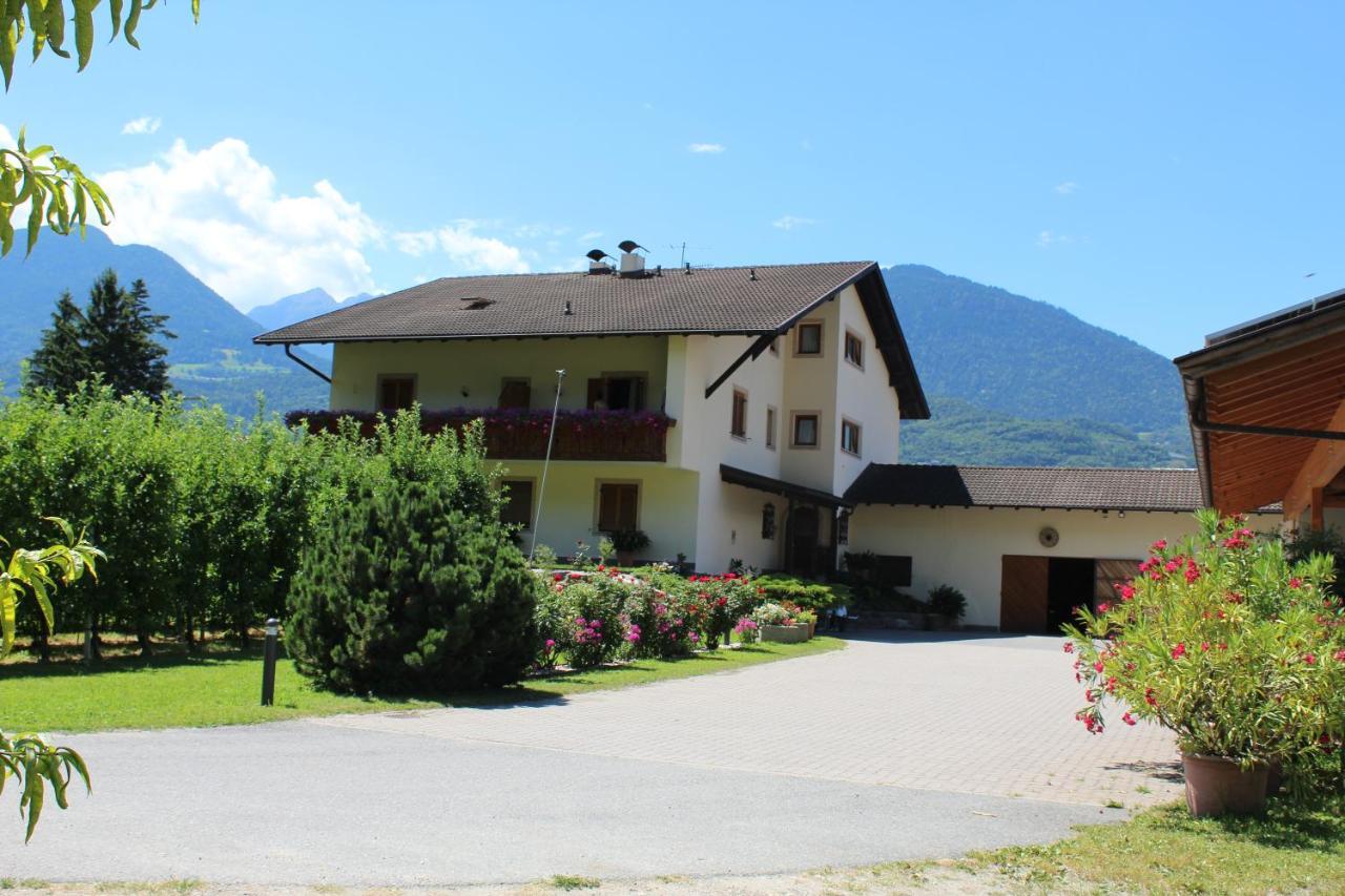 Gruberhof Bed & Breakfast Postal / Burgstall Luaran gambar
