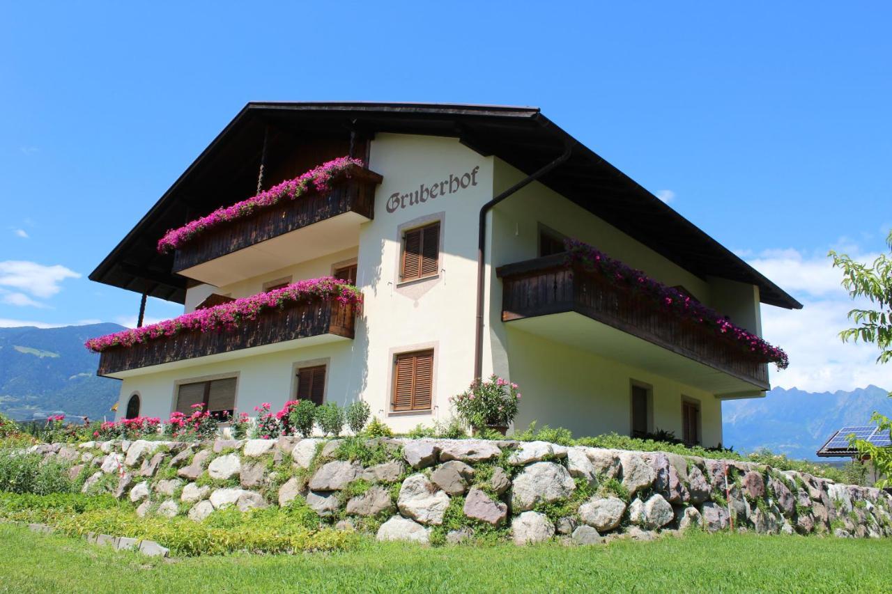 Gruberhof Bed & Breakfast Postal / Burgstall Luaran gambar